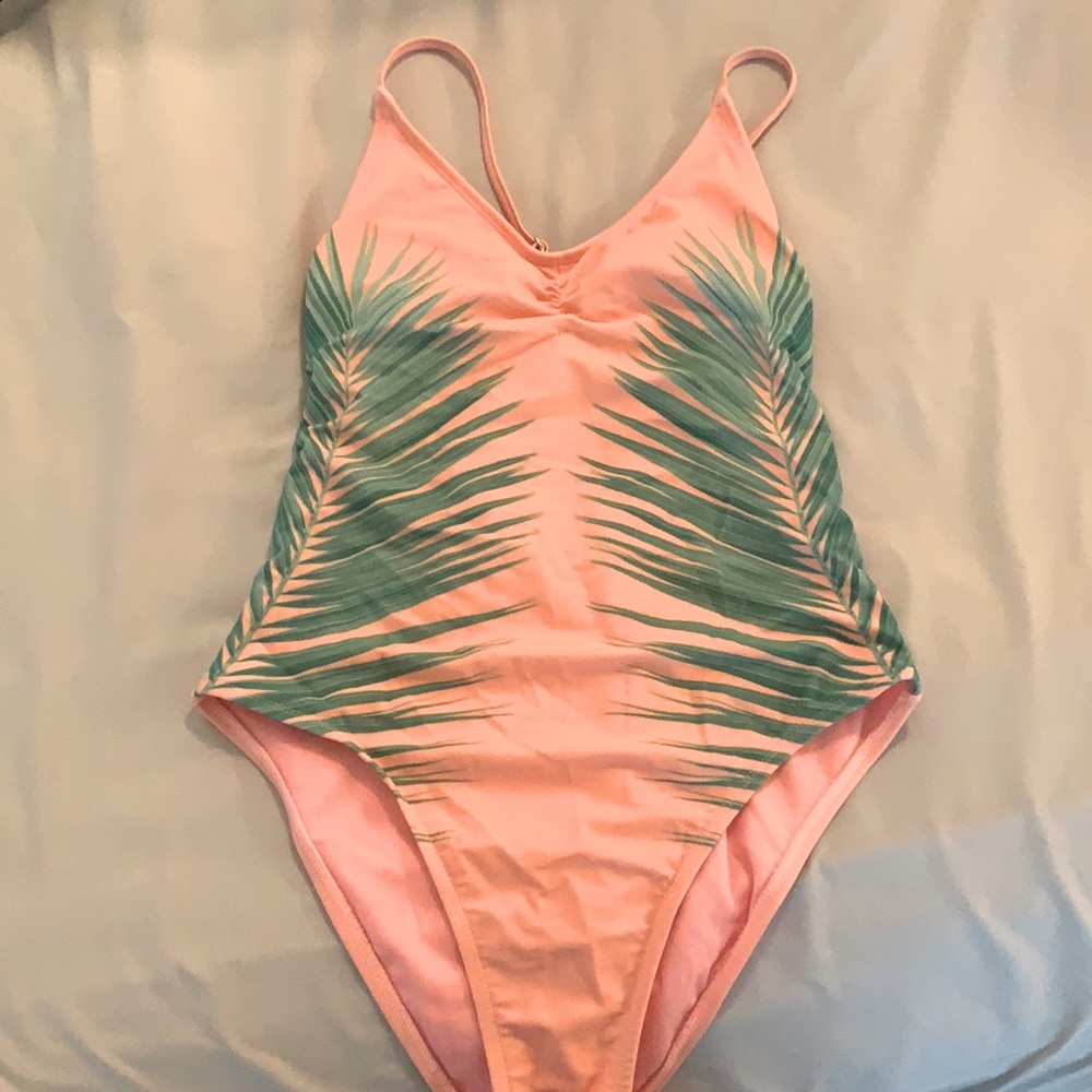 Like new suit, size M